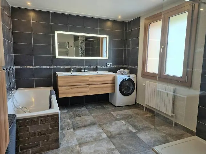 Chalet Avec Jacuzzi, Billard, Jardin Clos, Proche Paradiski La Plagne
