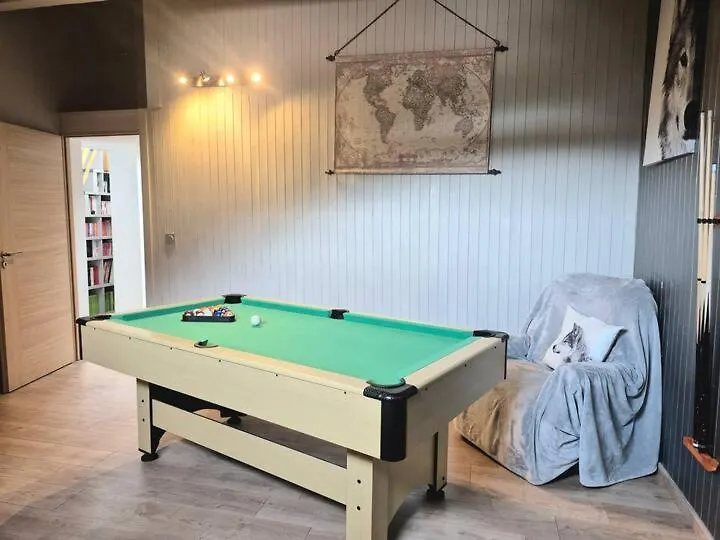 Chalet Avec Jacuzzi, Billard, Jardin Clos, Proche Paradiski La Plagne 0*,  France